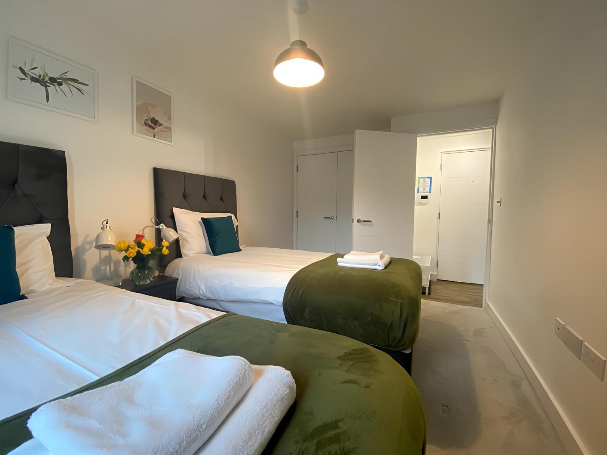Cambridge Stays Riverside Apart Hotel With 2Br Flats At The City Centre-Parking-Balcony מראה חיצוני תמונה